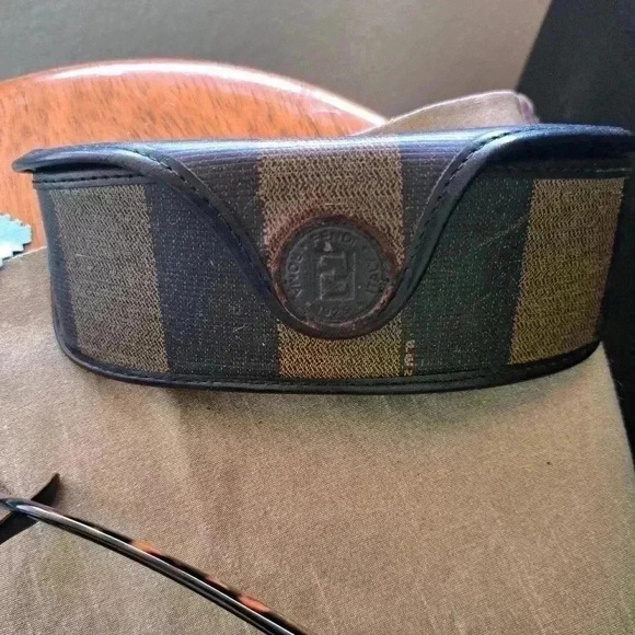 Sunglasses FENDI - Picture 13 of 15